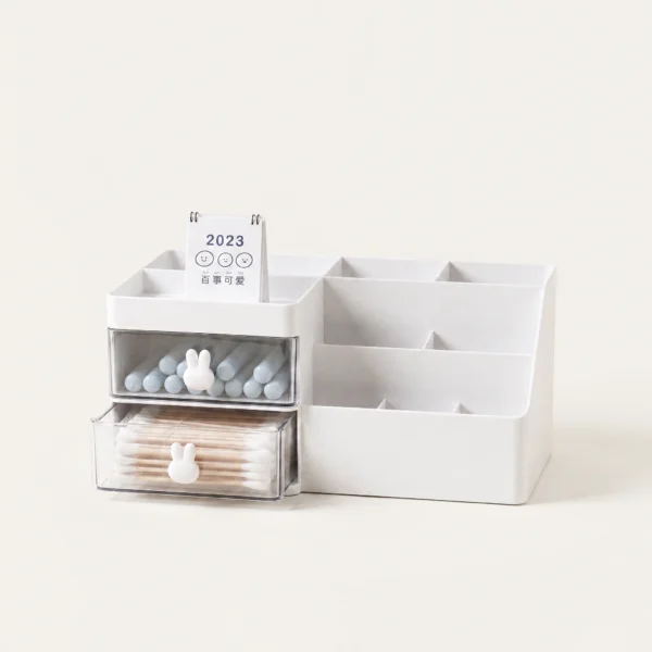 14-the-kindra-desktop-makeup-organizer The Kindra Desktop Makeup Organizer